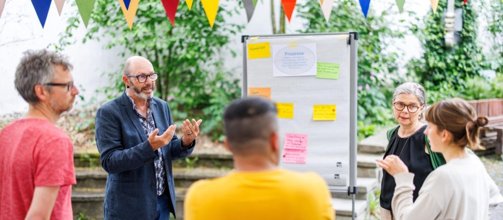 Il sostegno di un coach può aiutare nella realizzazione di un progetto: affidatevi al Percento culturale (migros engagement)