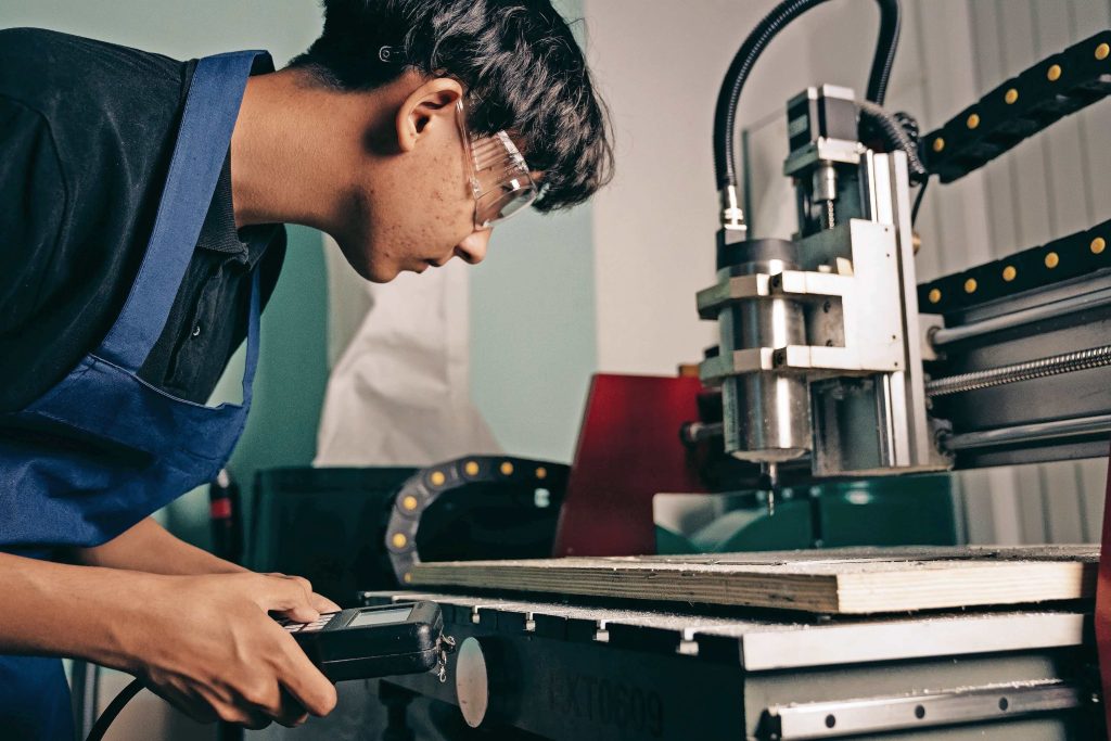 Il consiglio è quello di muoversi con anticipo soprattutto per chi è interessato alla formazione professionale (Pexels)