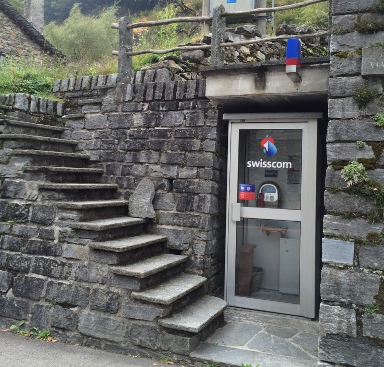 Le vecchie cabine telefoniche possono assicurare nuovi servizi