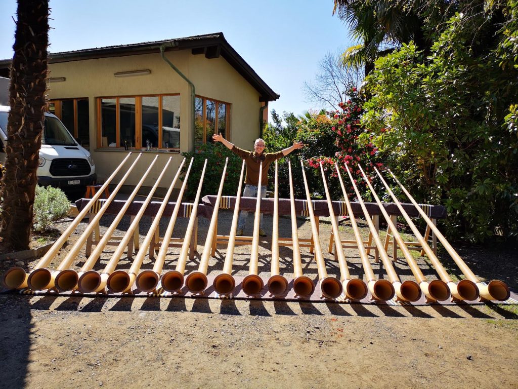 Aldo Bugada e i corni delle Alpi