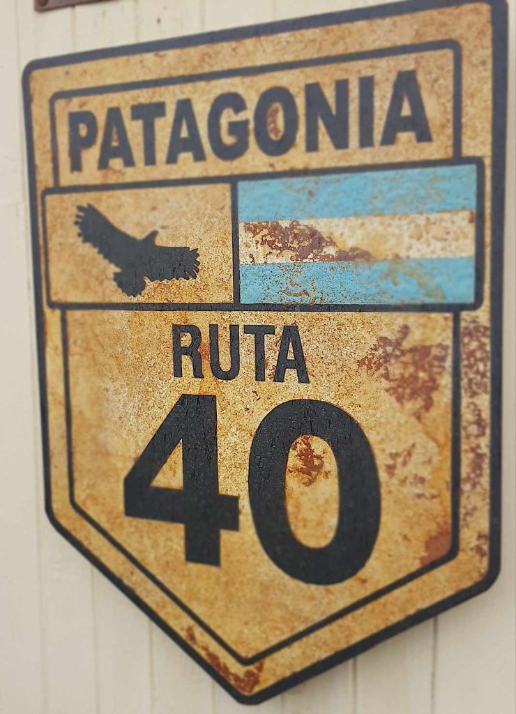 Il logo della leggendaria Ruta 40 che percorre per più di 5000 km l'Argentina da Cabo Virgenes a sud - a La Quiaca - a nord-  al confine con la Bolivia (Giulia Rognoni)