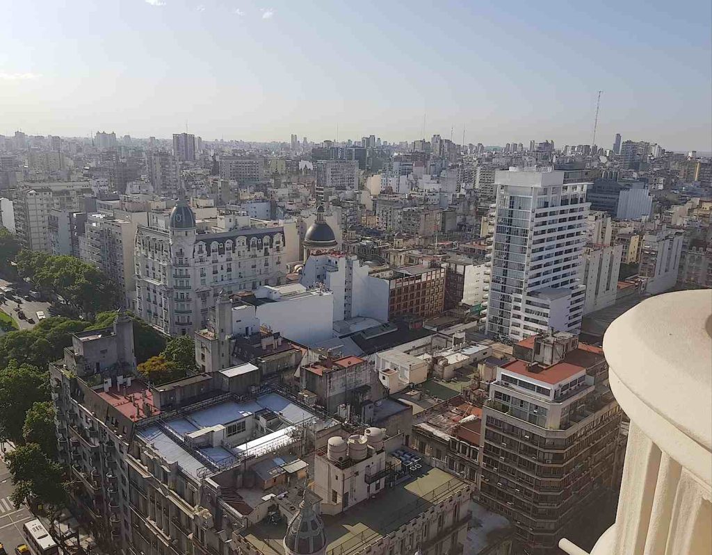 Il microcentro di Buenos Aires dall-alto del faro di Palacio Barolo (Giulia Rognoni)
