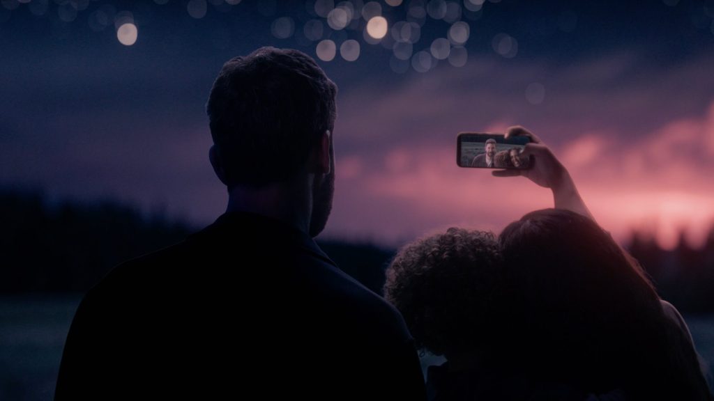 La campagna informativa mira ad aiutare i genitori a trovare un corretto equilibrio tra la propensione a condividere e la protezione dei più piccoli (Kinderschutz.ch)