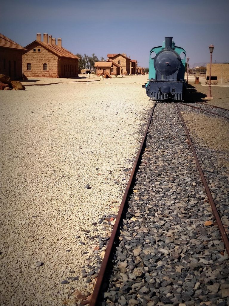 L'antica stazione dell'Hegiaz, lungo la ferrovia ottomana che univa Damasco a Medina, resa famosa anche dalle imprese di Lawrence d'Arabia