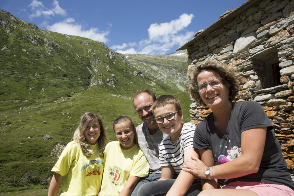 La famiglia Taddei: Melanie, Eveline, Fabio, Kevin, Jacky (Stefano Spinelli)