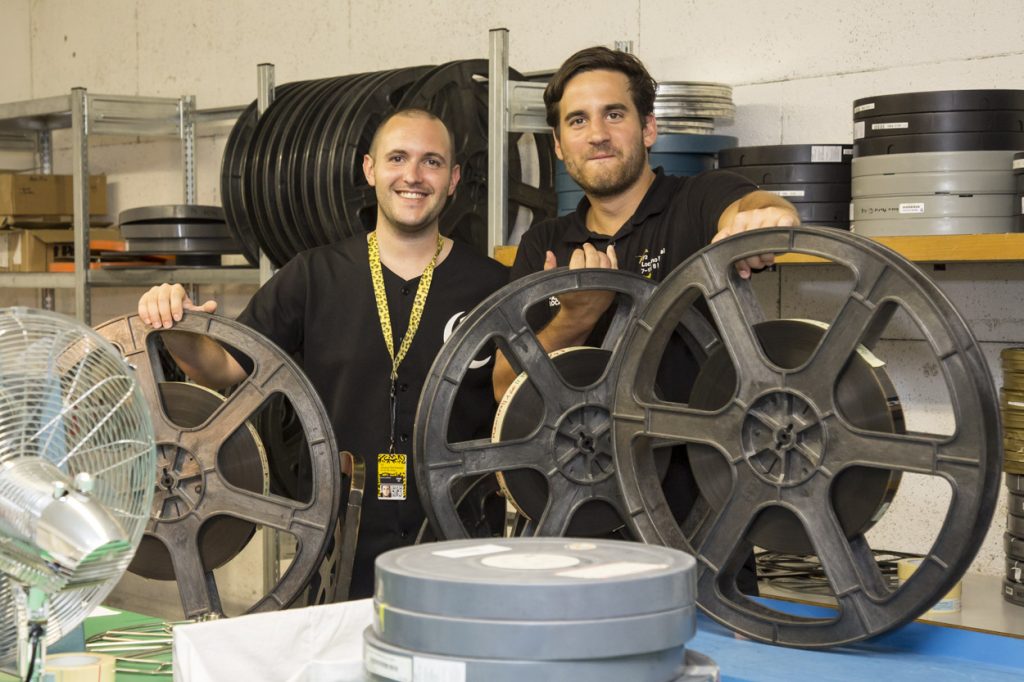 C'è anche chi si deve occupare del movimento copie dei film – pellicole/HD (Stefano Spinelli)