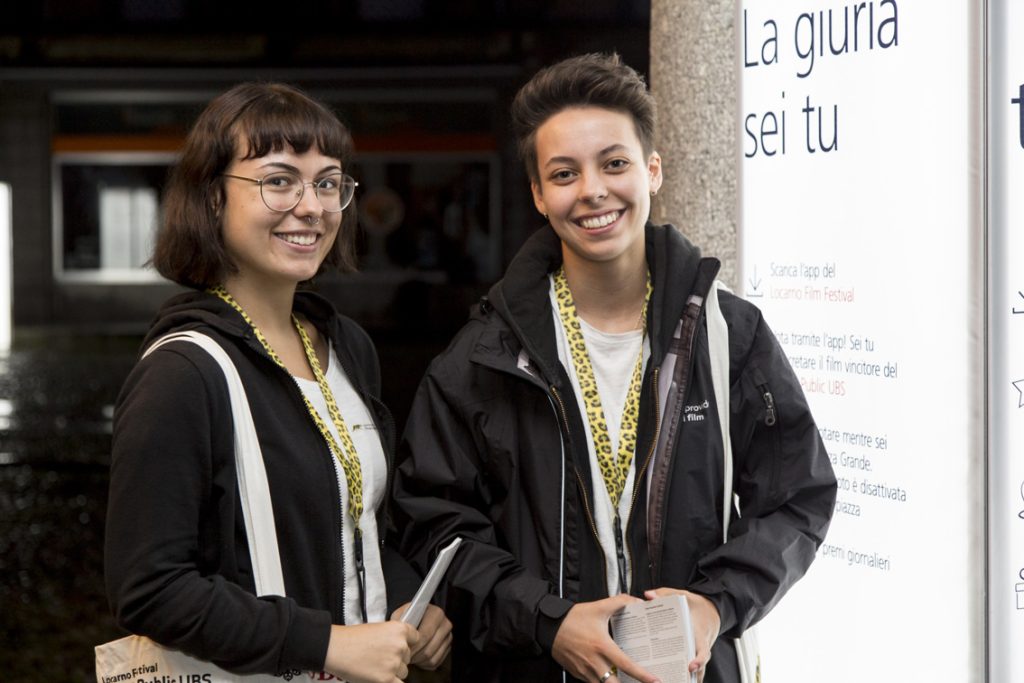 Onnipresenti, la sera in Piazza Grande, le addette e gli addetti al Prix du Public (Stefano Spinelli)