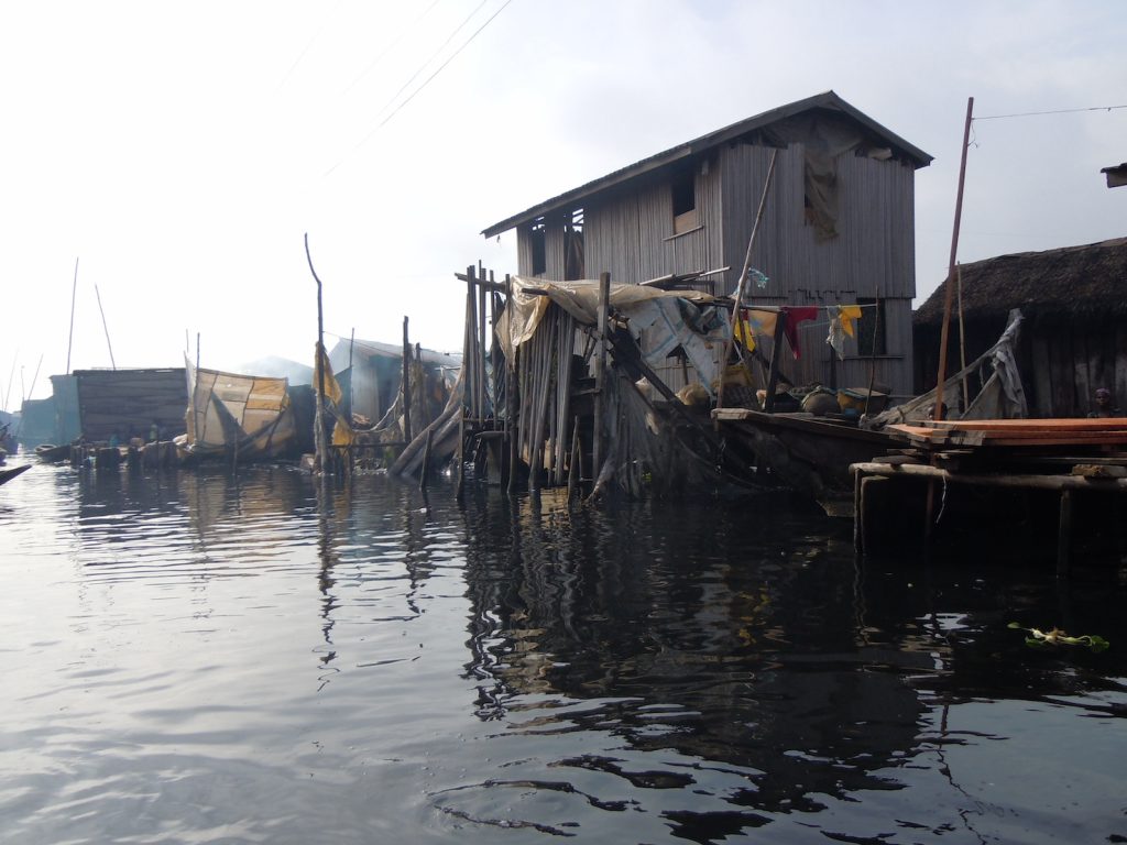 Makoko, baraccopoli sull’acqua di Lagos (Heinrich-Böll-Stiftung)