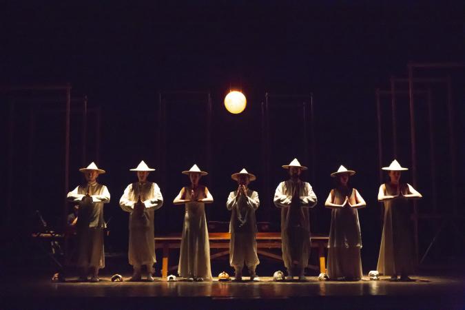 Una scena de «L'anima buona del Sezuan»,andato in scena al Sociale di Bellinzona (Marco Caselli Nirval)