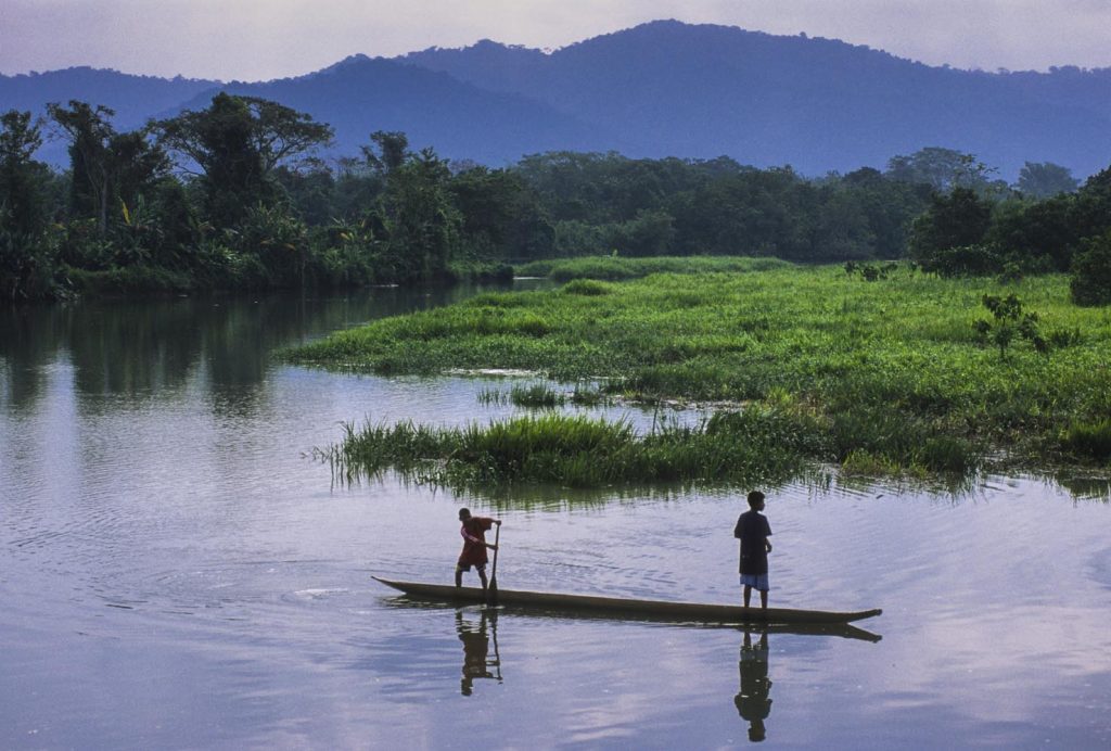 Villaggio di Rio Sambù, dove vivono per lo più indiani, meticci e neri discendenti dagli schiavi