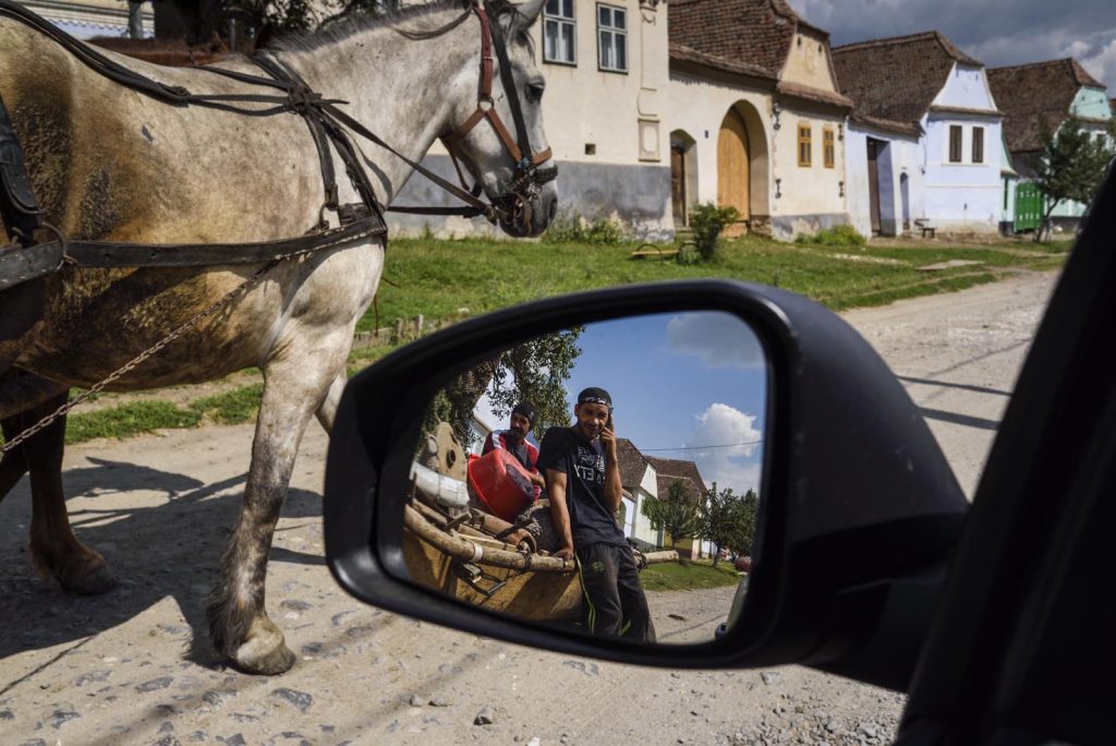 Negli ultimi anni la ONG Mihai Eminescu Trust è partita dal villaggio di Viscri per restaurare molti edifici e rivitalizzare lo stile di vita comunitario
