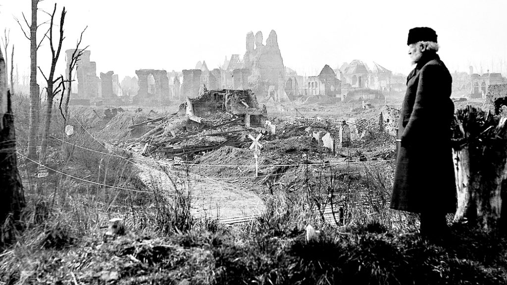 Per il suo documentario Tognola ha attinto al fondo di circa 20 mila foto d’epoca del Museo In Flanders Fields e ai filmati autentici della guerra, senza restauri, rinvenuti in vari archivi internazionali. (Museo In Flanders Fields)