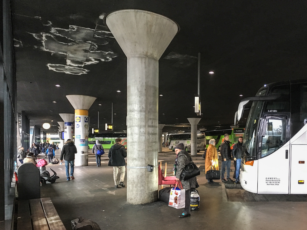 Non luogo: stazione degli autobus di Monaco di Baviera