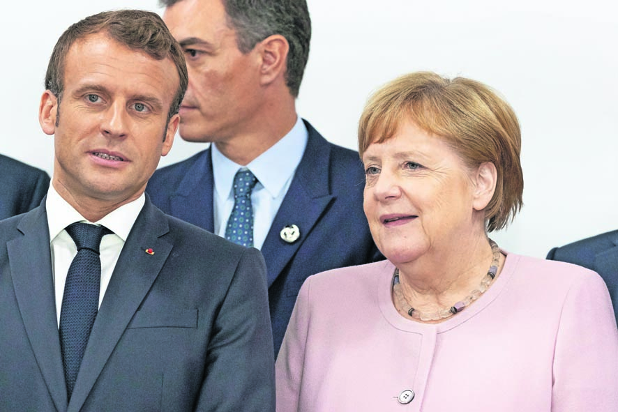 La cancelliera tedesca Angela Merkel, insieme ad altri leader europei, ha guidato il negoziato Ue-Mercosur di Bruxelles (AFP)