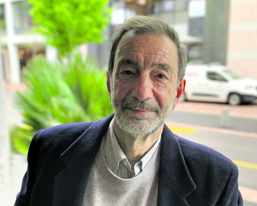 Il professor Marcello Ostinelli. 