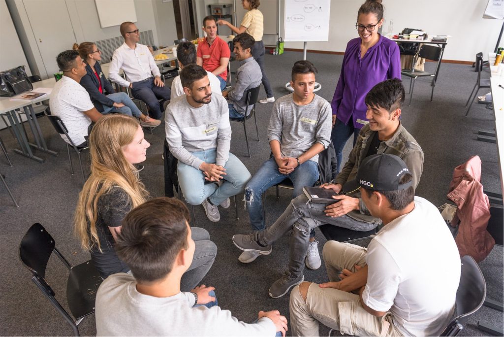 Il programma si basa su uno scambio di esperienze tra giovani