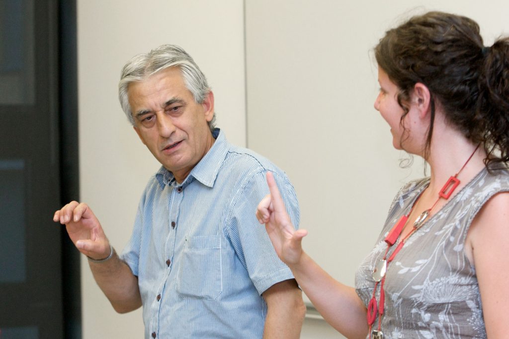 I nuovi media (tv, videochat, filmati su youtube...) hanno contribuito alla diffusione della Lingua dei segni (FSS)