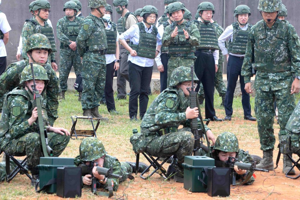 Ristervisti in una base militare di Taiwan (Keystone)