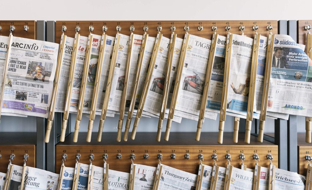 La stampa scritta è sempre più in difficoltà (Keystone)