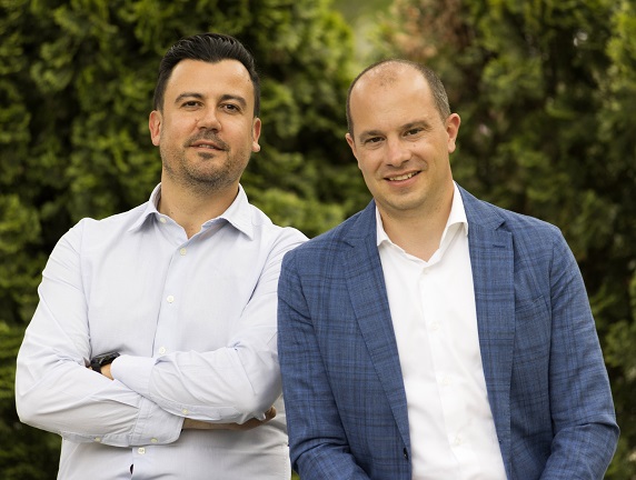 Michele Pisani, responsabile operativo del progetto VOI Migros Partner per Migros Ticino e Daniele Bassetti, responsabile Dipartimento marketing e sponsoring di Migros Ticino