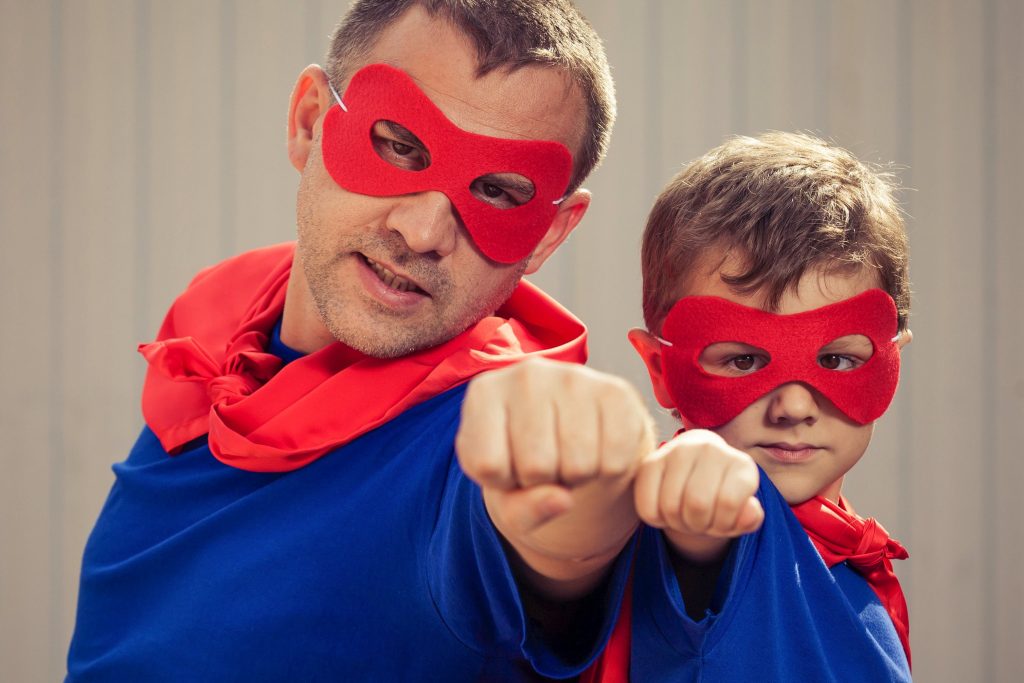 La costruzione della «mascolinità» è il risultato di una serie di condizionamenti familiari e sociali (Marka)