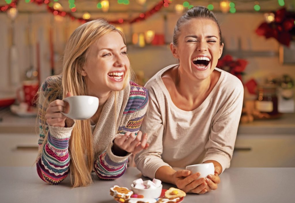 Diversi studi sostengono che l’umorismo può migliorare la regolazione degli stati emotivi, la metacognizione e la flessibilità psicologica (Shutterstock)