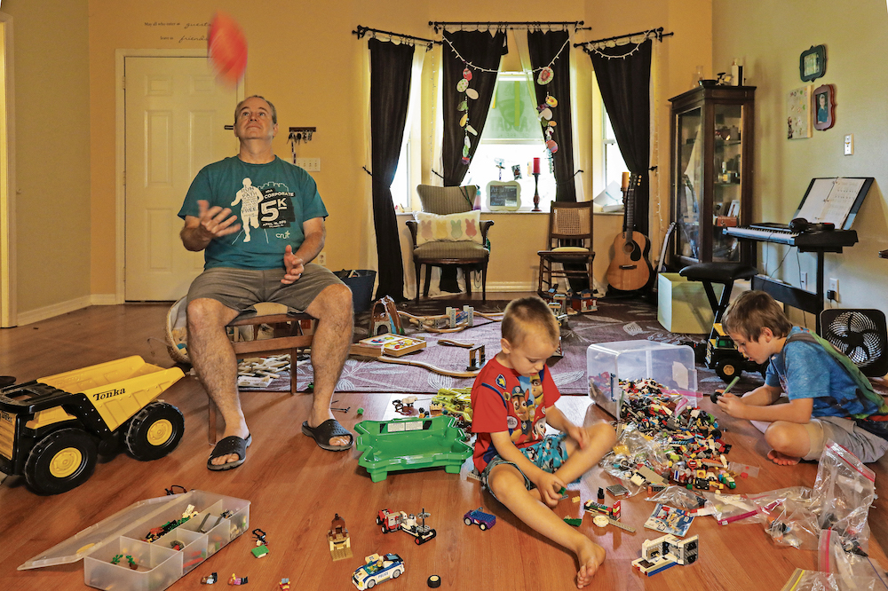 Quello dei genitori è il mestiere più difficile del mondo: in Germania, sono nati i «Kur» per aiutarli a farcela (Mick Haupt su Unsplash)