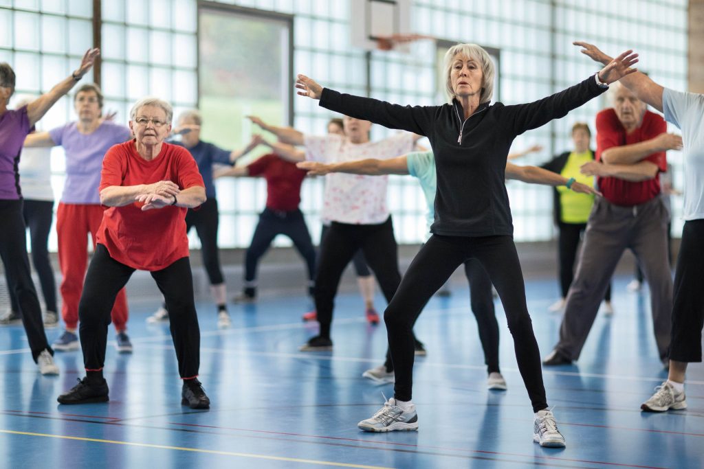 Corso di FitGym organizzato da Pro Senectute (Keystone/Gaetan Bally)