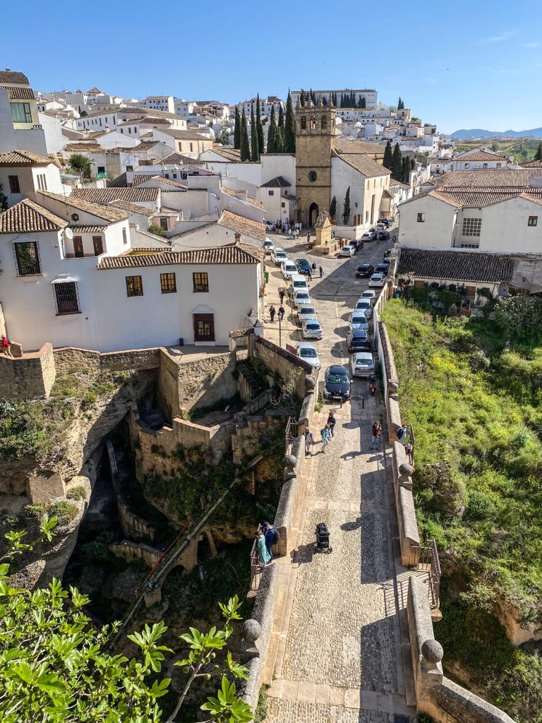 Il Puente Viejo visto dalle mura