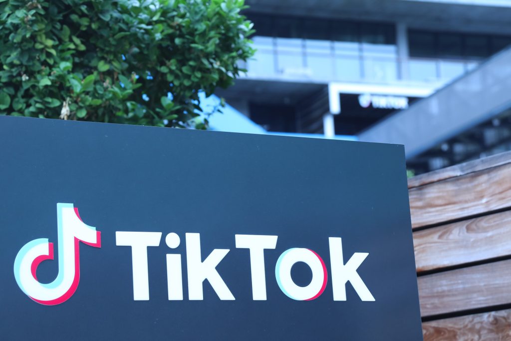 TikTok è il social con la più rapida crescita di utenti mai registrata finora (Keystone)