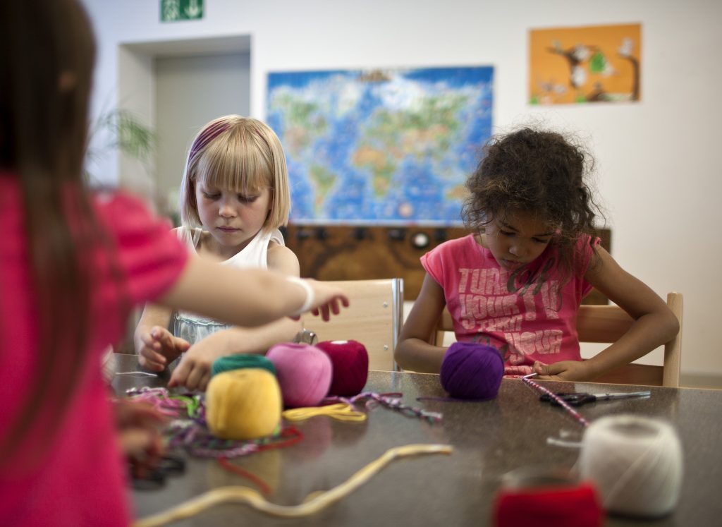In Ticino ci sono 28 centri extrascolastici e il loro numero è in crescita (Keystone)
