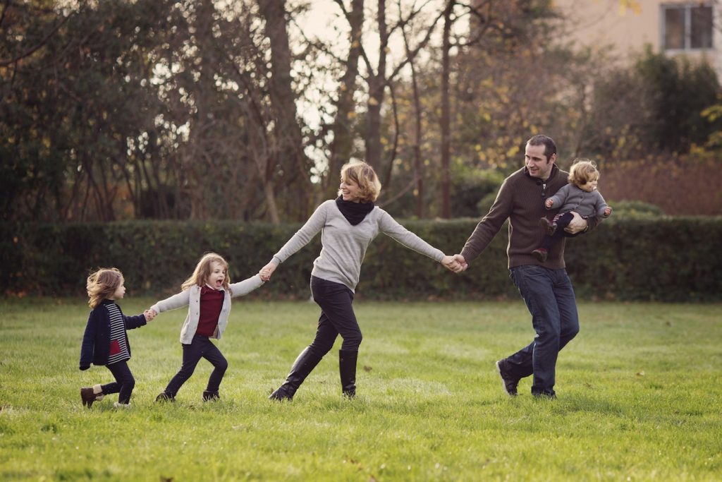 In Ticino prevale il modello di famiglia in cui solo l’uomo ha un’occupazione lavorativa a tempo pieno (Keystone)