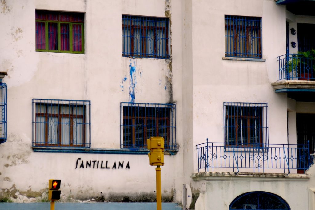 Edificio Santillana, all’ingresso di Caracas est 