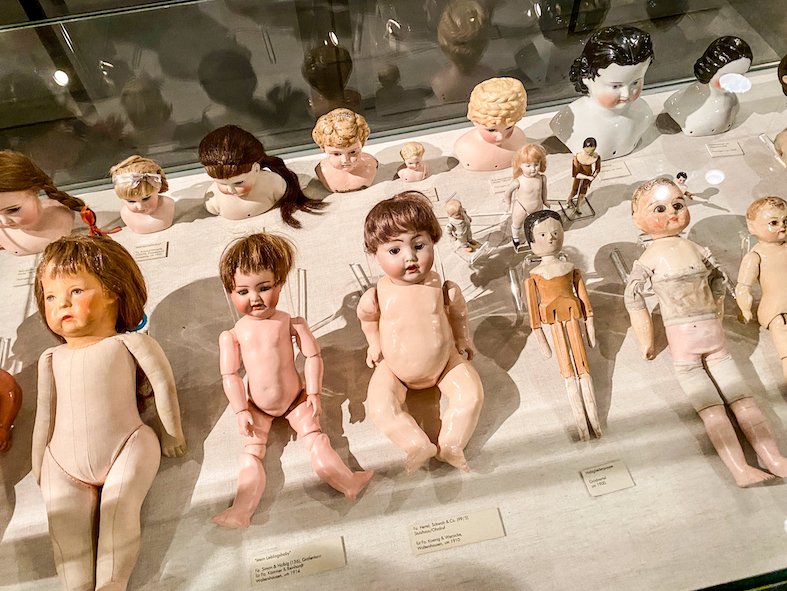 Bambole e bambolotti del primo Novecento