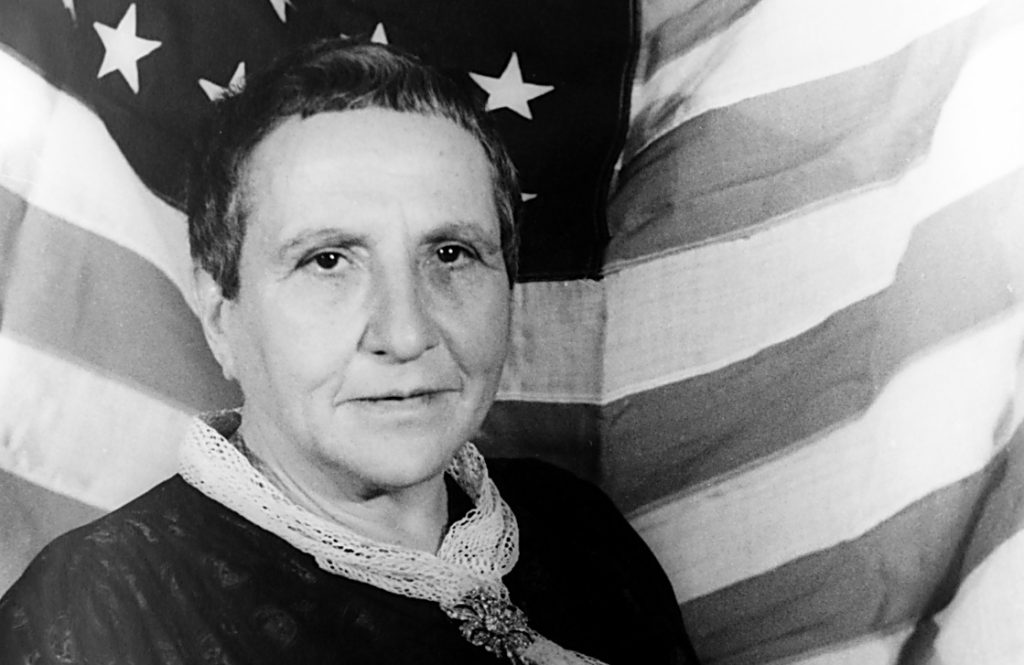 Gertrude Stein fotografata da Carl Van Vechten nel 1935 (Wikipedia)