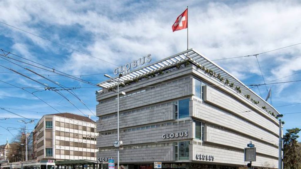 La Globus sulla Löwenplatz di Zurigo: rafforzando la propria posizione nel segmento premium, Globus si allontana dal DNA della Migros (Keystone)