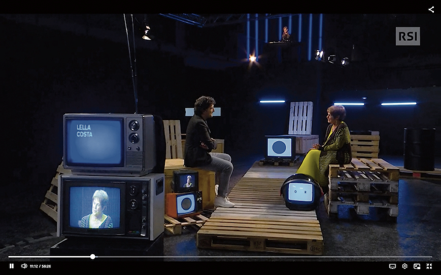 Fotogramma di un momento della trasmissione con Lorenzo Buccella e Lella Costa.