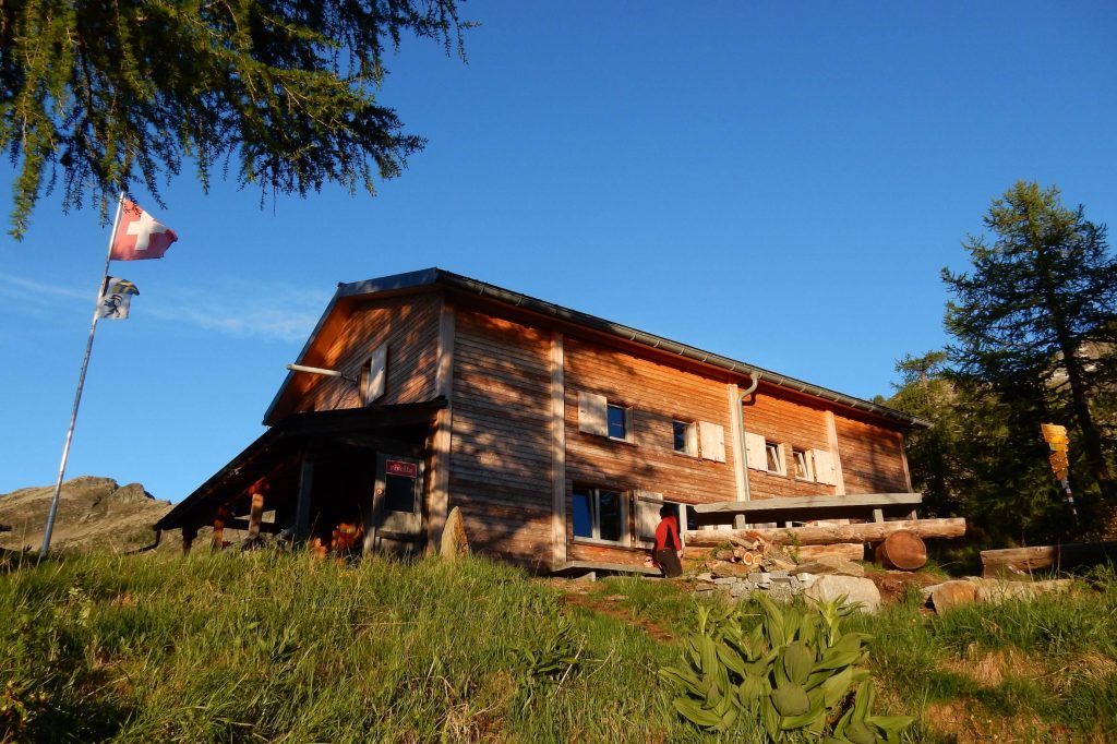 La capanna Buffalora (Paolo Foa-Associazione sentiero alpino Calanca)