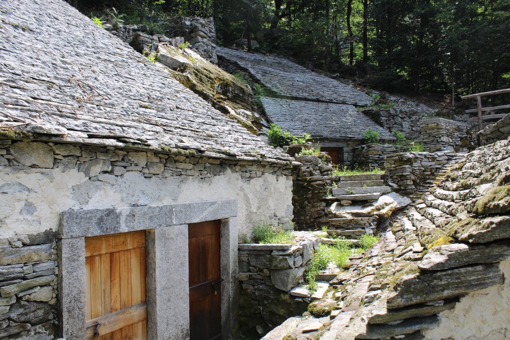 I grotti di Vinzótt (E. Stampanoni)