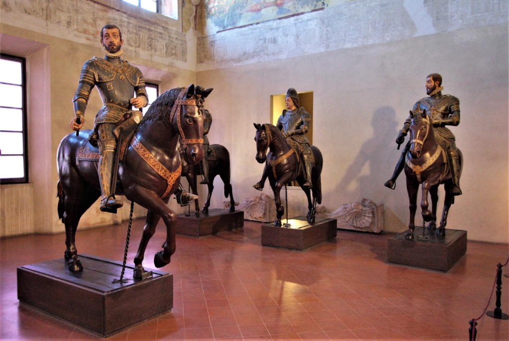 Palazzo Ducale: la Cavalcata con il duca Vespasiano Gonzaga in primo piano accompagnato da parenti