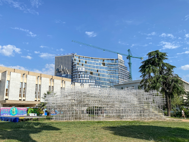 L’installazione artistica Reja – The Cloud