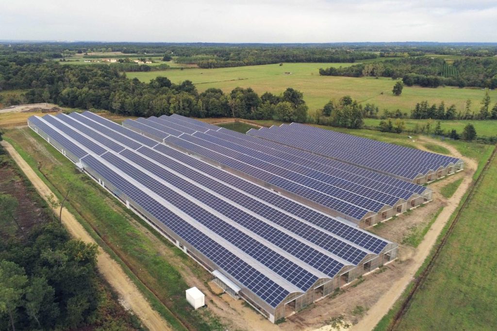Impianto fotovoltaico su serre di Lamarche e Bouillac Reignac, Francia (Urbasolar)