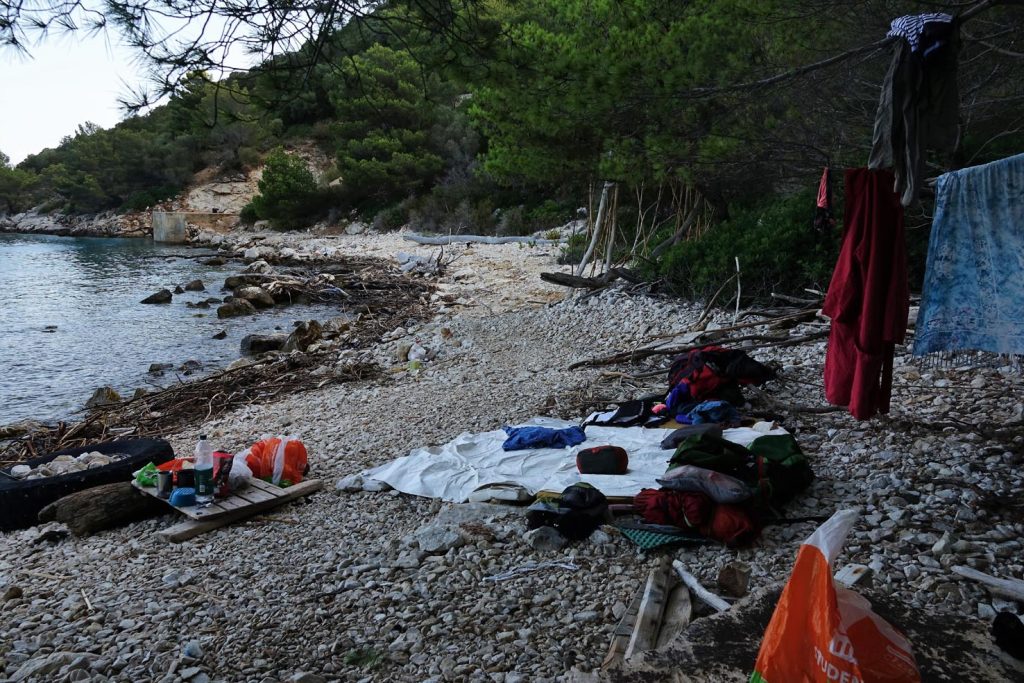 Campo improvvisato per notte sotto le stelle a Prezba