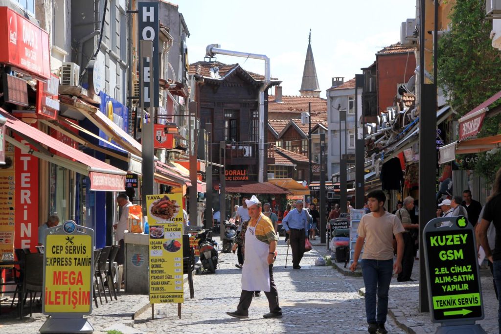 Vie, negozi e pasticceri della vecchia Edirne