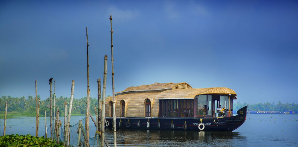 Kettuvalam a due cabine in navigazione sul Lago Vembanad (Incredible India)
