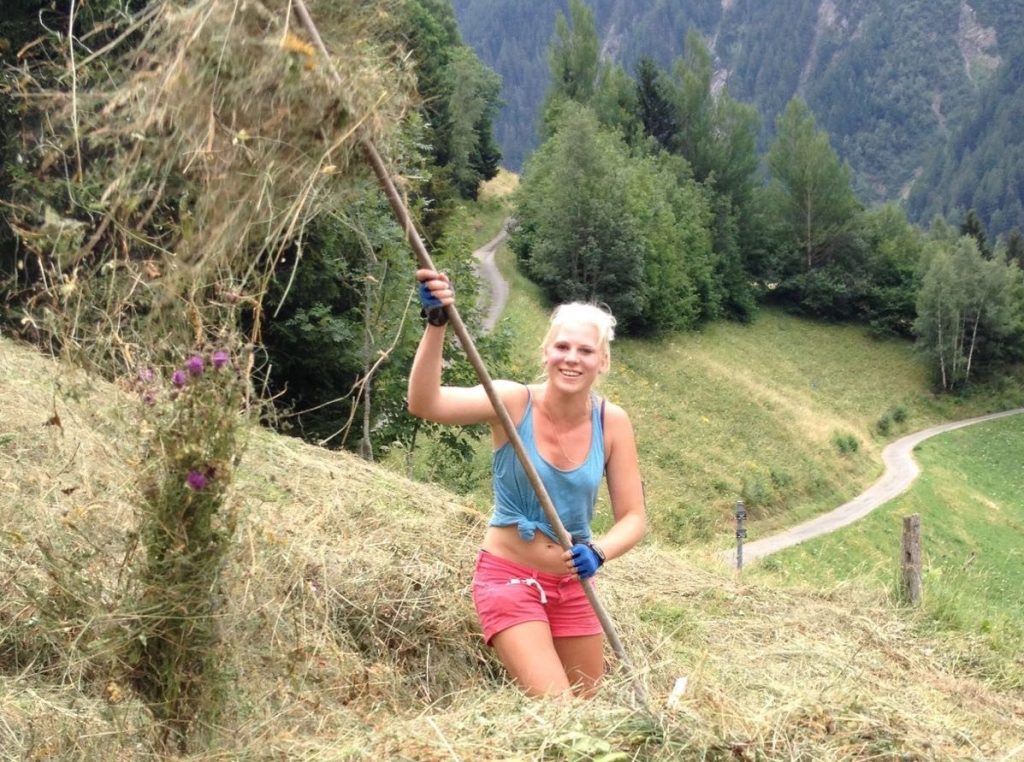 I giovani possono sperimentare la vita rurale in zone di montagna (Famiglia Guntern-Frischknecht, Laax)
