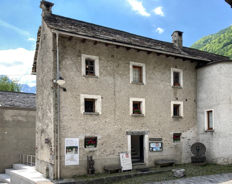 In Casa Genardini sono conservati ambienti originali della vita quotidiana di un tempo (U. Wolf)