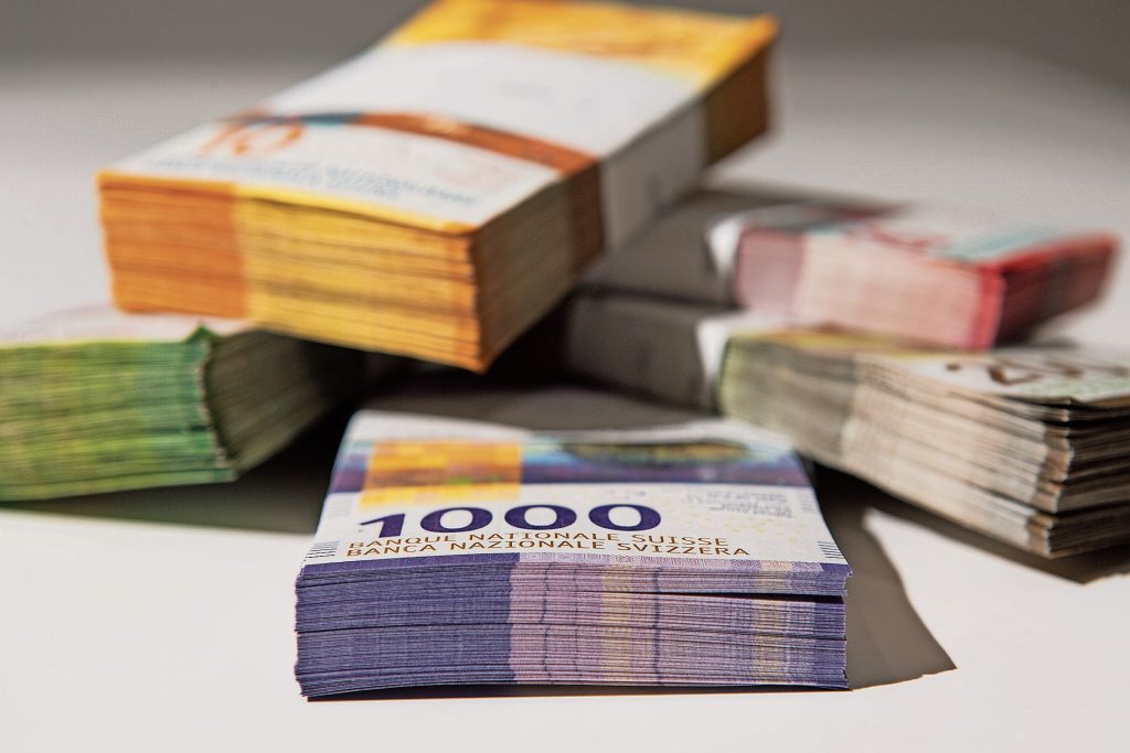 Scopo del freno all’indebita-mento è quello del pareggio del bilancio corrente. Quindi lungo l’arco di un ciclo congiunturale le uscite non devono superare le entrate (Keystone)