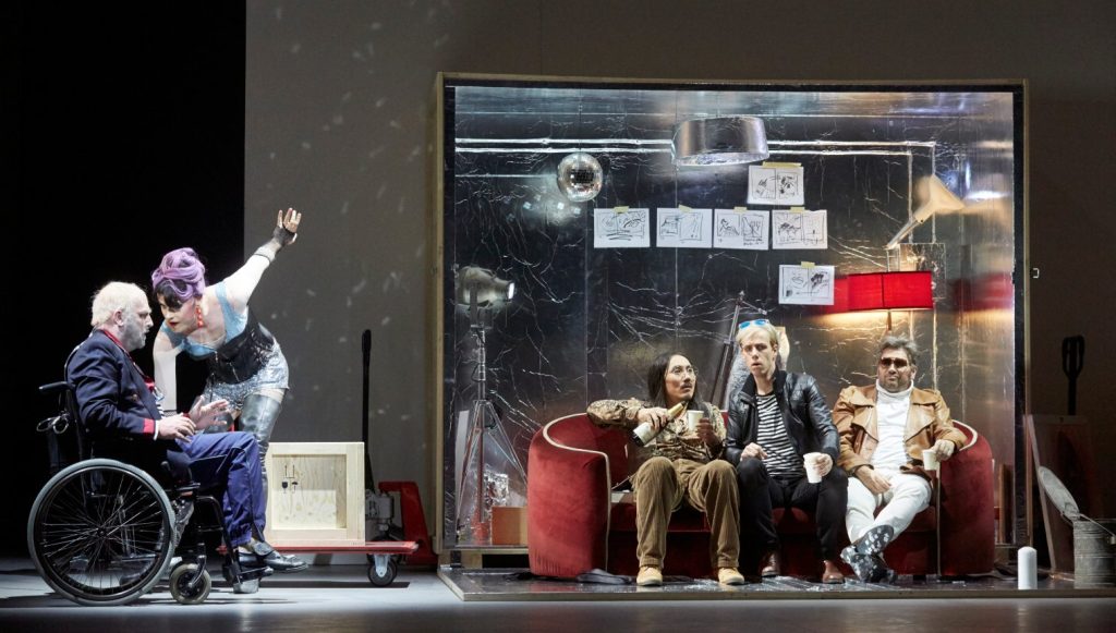 La regia della Bohème è stata affidata al sudafricano Matthew Wild (Annette Boutellier)