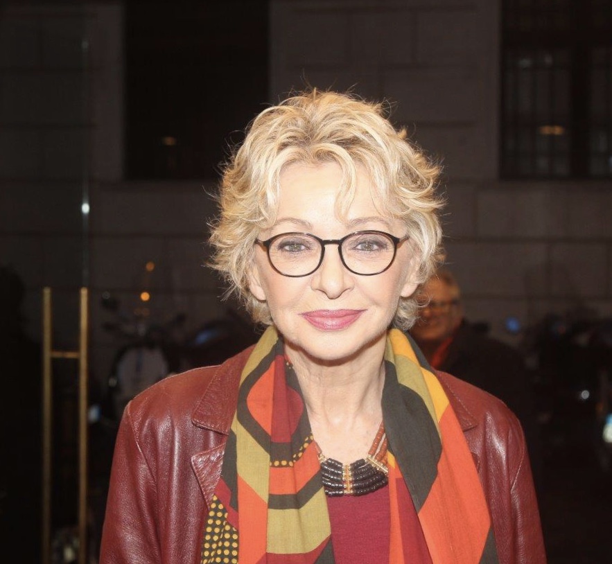 Diretta, irriverente, scherzosa e colta, i molti volti di Enrica Bonaccorti